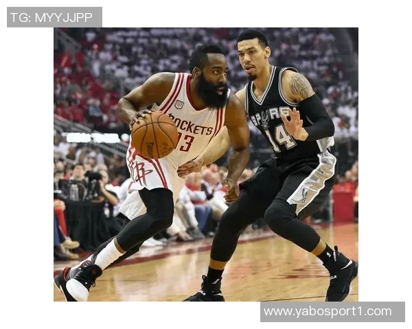 卡里克盛赞赫拉芬贝赫防守纪律性与聪明才智兼备并具备出色传球能力