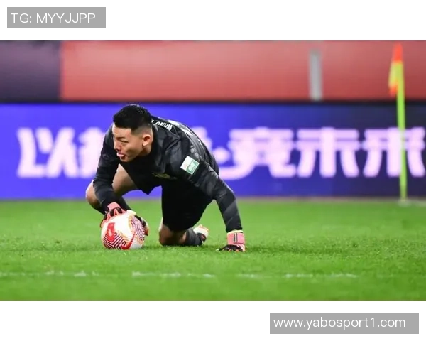 达兰头球破门被判越位VAR确认进球无效王大雷险守十指关