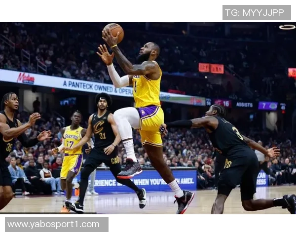 本赛季快攻得分排行榜：詹姆斯领衔马克西紧随其后字母哥与小卡紧追不舍